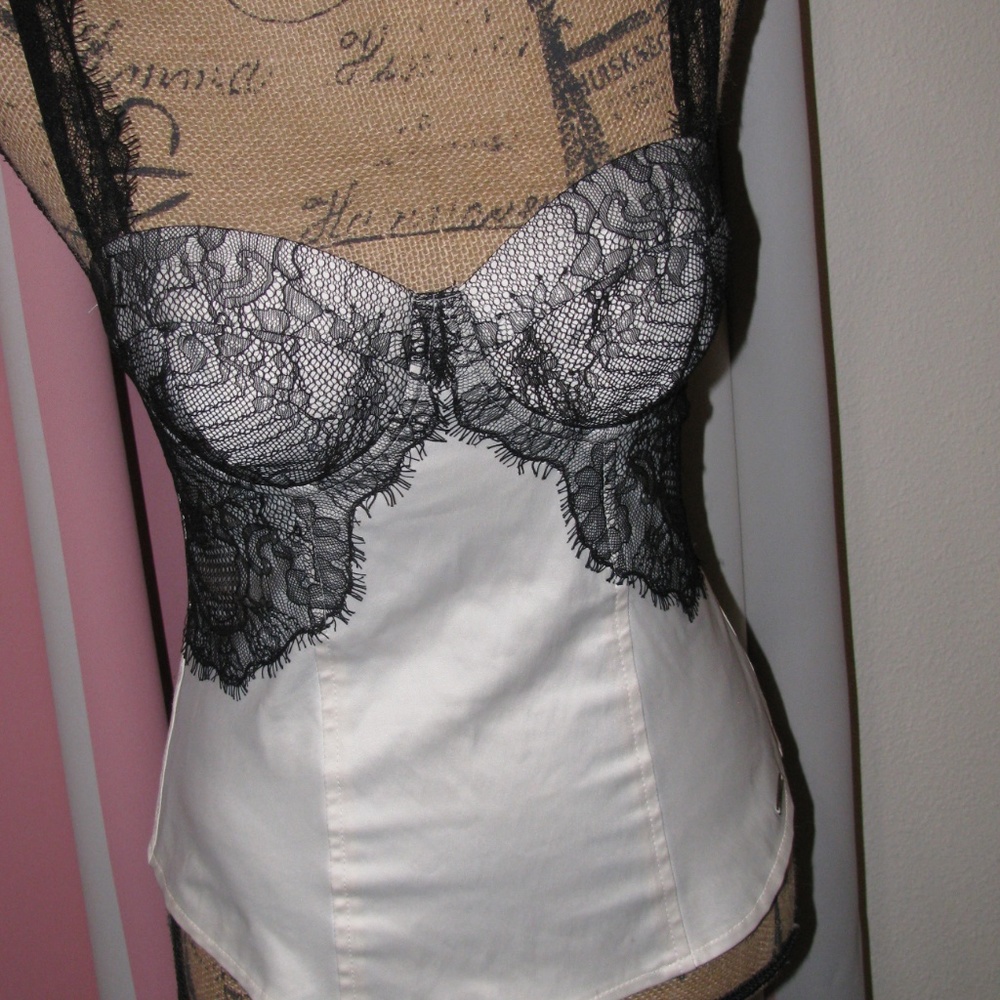 Black and White Bustier - Picture 2 of 8